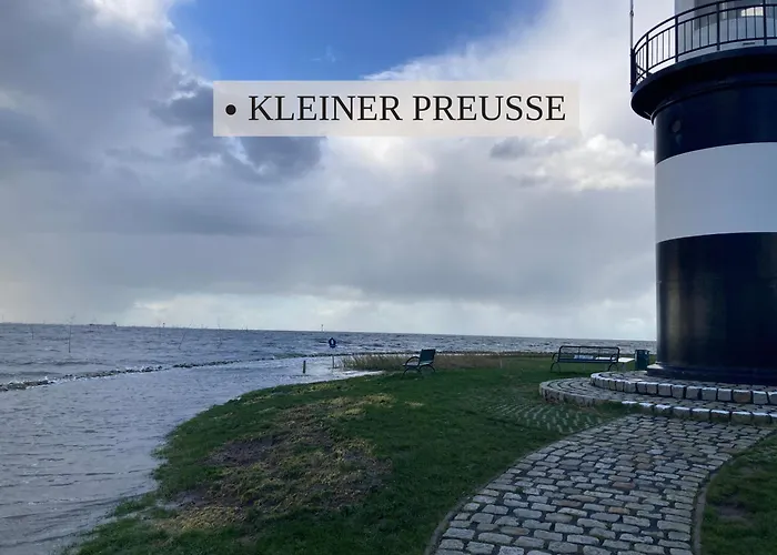 Haus Krabbe, Doppelzimmer 4, Fuer 1-2 Personen, Doppelbett, Ohne Kueche, Zentral Gelegen, Am Elbe-weser-radweg Mit Fahrradunterstellmoeglichkeit, Auch Fuer E-bikes, Ideal Fuer Kurzaufenthalte, Smart-tv 42 Zoll, Kostenfreier Parkplatz, ホームステイ