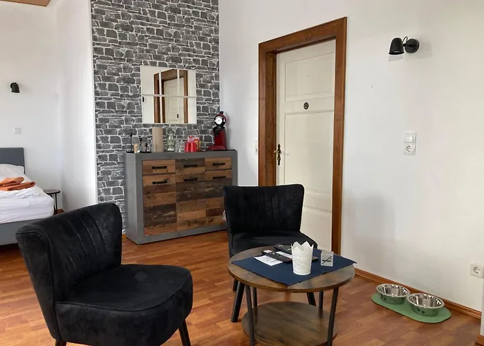 Haus Krabbe, Doppelzimmer 4, Fuer 1-2 Personen, Doppelbett, Ohne Kueche, Zentral Gelegen, Am Elbe-weser-radweg Mit Fahrradunterstellmoeglichkeit, Auch Fuer E-bikes, Ideal Fuer Kurzaufenthalte, Smart-tv 42 Zoll, Kostenfreier Parkplatz, * ヴレーメン